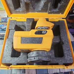 Spectra Precision Model 130 Laser Plane Leveling Tool in Case TURNS ON, BROKEN! - Picture 1 of 16
