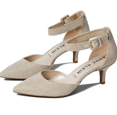 Bomba de salón Anne Klein Fabulist para mujer 10 correa de tobillo dorada punta tacón de gatito PQ671 Foto 1 de 4