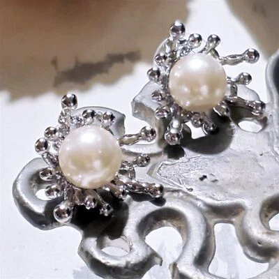 Abstract Art Silver Off White Starburst Glass Pearl Platinum Plate Stud Earrings - Image 1 of 4