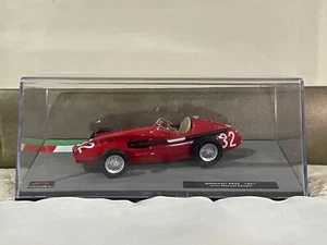 Altaya (ixo) 1/43 Maserati 250F #32 Fangio (estuche de acrílico incluido) - Imagen 1 de 9