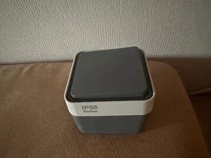 Berner W1 Wechselschalter 30763505 lichtgrau-matt W.1 IP55 - Bild 1 von 2