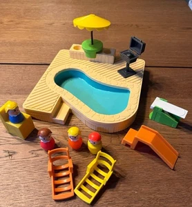 Vintage 1986 Fisher Price Little People Swimming Pool Set # 2526 - Picture 1 of 9