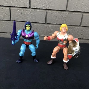 De Colección MOTU Clásicos Puños Voladores He-Man y Garras de Terror Skeletor No Completo Leer - Imagen 1 de 20