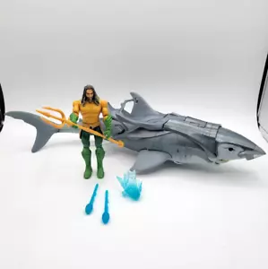 DC Aquaman 2018 6 pollici statuina e squalo guerriero 18 pollici playset completo Mattel - Foto 1 di 18