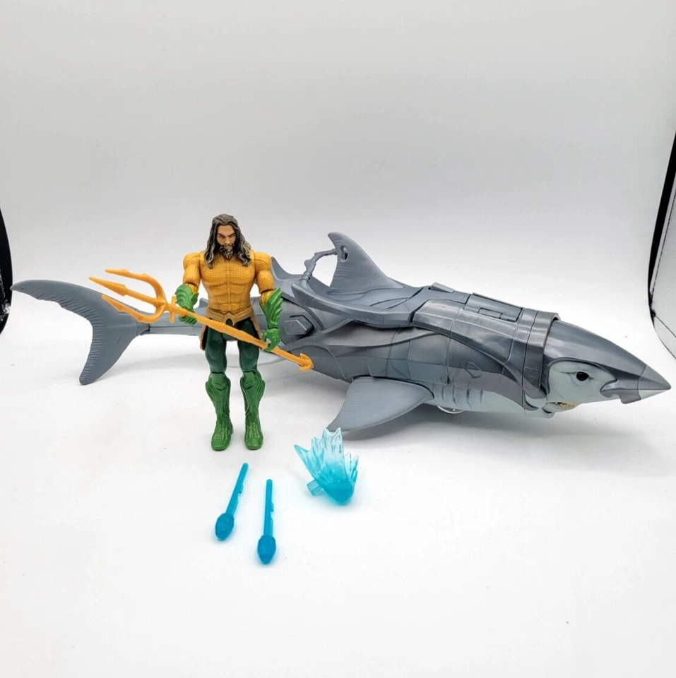 Figura y tiburón guerrero DC Aquaman 2018 de 6 pulgadas juego completo Mattel Foto 1 de 4
