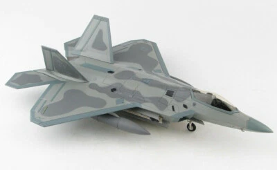 HA2821 1/72 Lockheed F-22A Raptor 09-4185 USAF 1st OG Langley AFB June 2017 - Image 1 of 4