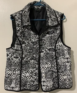 CHALECO ACOLCHADO PARA CYNTHIA Blanco y Negro Piel de Serpiente Look Cuello Frontal Abierto XL - Imagen 1 de 8