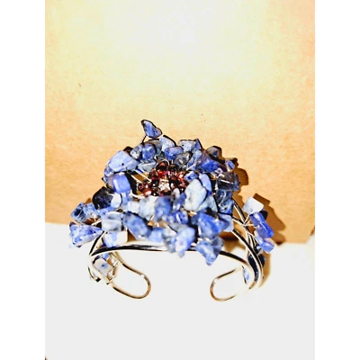 Красивый ручной работы синий содалит сколы проволоки обернут вокруг Silvertone браслет  - Изображение 1 из 4