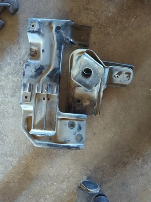 2000-2005 Ford Excursion Spare Tire Jack Tools Kit Holder Clamp Mount Bracket - Image 1 of 3