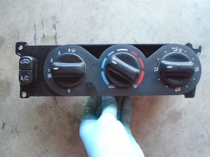 H2 98-01 MERCEDES ML320 TEMPERATURE TEMP CLIMATE CONTROL MANUAL 1638300185 - Picture 1 of 4