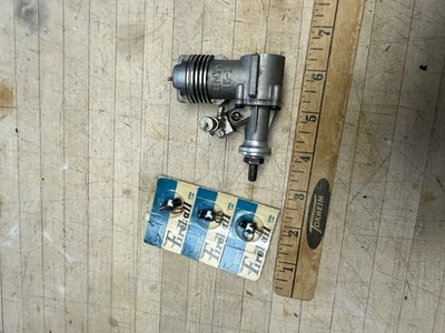 Enya 15 III RC model airplane engine 2.5cc vintage .15 glow motor - Image 1 of 4