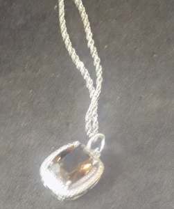 Ciondolo solitario viola tono argento 19,5" glamour scintillante SS791E (523) - Foto 1 di 4