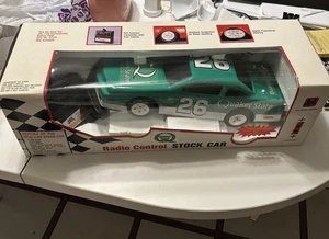 Vintage QUAKER STATE Remote Controlled NASCAR #26 Stock Car JRL 1988 BNIB - Picture 1 of 8
