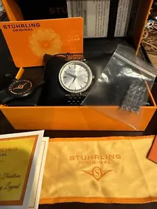 Stuhrling Symphonie Quarz Kristall Akzent Edelstahl Damenuhr - Bild 1 von 8