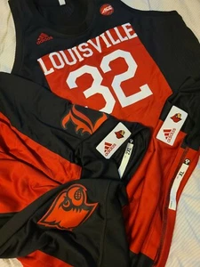 2019-20 Louisville Cardinals Live # 32 authentisches Trikot & Shorts Jack Harlow - Bild 1 von 10