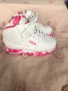 Adorable Baby Fila Pink And White Camo High Tops Size 8.5 - Picture 1 of 9