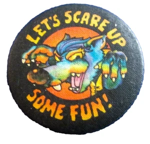 Hallmark BUTTON PIN Halloween Vintage WEREWOLF Scare Up Fun 1980 Pinback VINYL - Picture 1 of 2