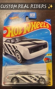 # R     Hot Wheels HI-ROLLER II, White, 61/250, 2025 Super Custom W/Real Riders - Picture 1 of 1