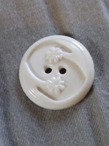 Vintage Similar To Colt White Plastic Button. - Picture 1 of 12