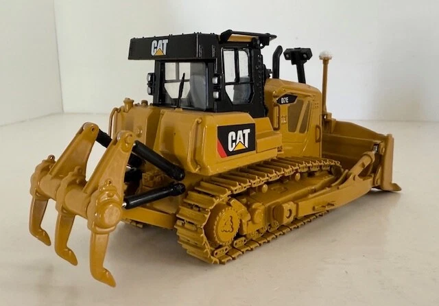 Caterpillar Construction Collection D7e Track-type Tractor With Electric Driver