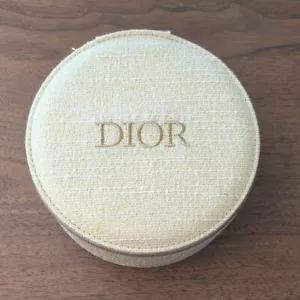 Christian Dior Neuheit Kosmetiktasche Urlaub gebraucht ohne Umkarton Schmuckkästchen - Bild 1 von 5