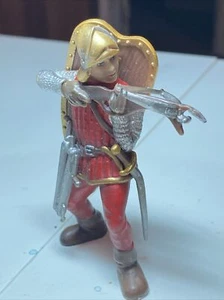 Red Foot Soldier Knight With Crossbow by Schleich #70016 2003 - Picture 1 of 4