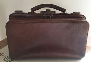 Vintage Gladstone style Doctors Bag  Made in England  handbag retro leather bag
