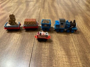 Ferdinand- Thomas and Friends die cast train lot 2009- 4 pieces and a bonus mini - Picture 1 of 7