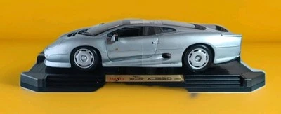 Maisto 1992 Silver Jaguar XJ220 On Display Silver 1992 ~ 1:12 Die Cast w/Box - Image 1 of 4