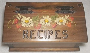 MCM Wooden Handpainted Strawberries Recipe Box Wood Strawberry Large w Lid Vtg - Picture 1 of 23