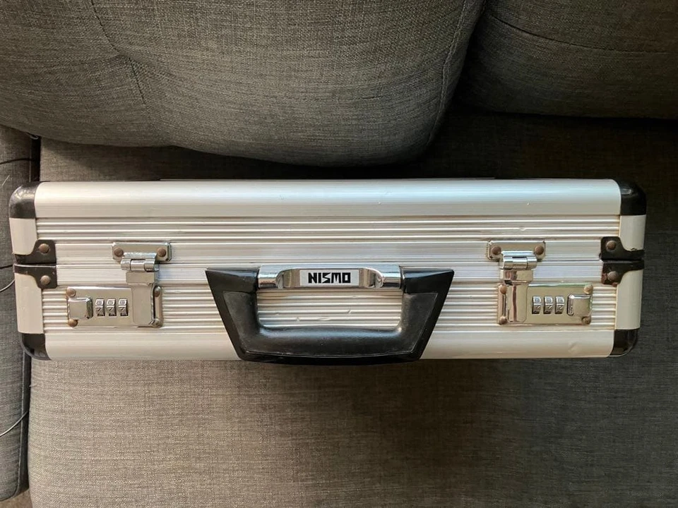 NISMO алюминиевый прикрепить чехол винтажный серебро редкая старый логотип 30 + лет Японии - Изображение 1 из 4