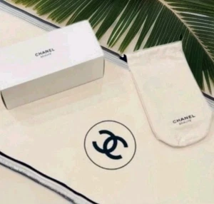 Chanel Beauty CC Logo Throw Blanket Ivory w Black Trim | Travel Pouch NEW in Box - Picture 1 of 6