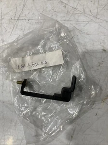 1993-1997 BMW 530i 540i 740i 740il 850ci right cover mount 11611747166 NEW OEM - Picture 1 of 7