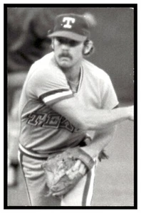 Toby Harrah Texas Rangers Vintage Baseball Postcard BL2 - Picture 1 of 2