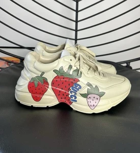 Zapatos Deportivos Gucci Rhyton Estampado Fresa Cuero Crudo 38 - Imagen 1 de 13