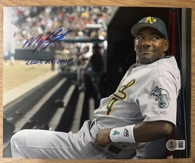 MIGUEL TEJADA OAKLAND ATLETISMO FIRMADO AUTOMÁTICO 2002 MVP 8X10 FOTO BAJO AUTÓGRAFO F Foto 1 de 3