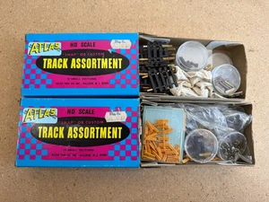 Lot of Random HO Scale Track Assortment & Other Pieces *READ* - Picture 1 of 1