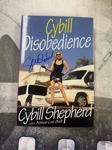 Cybill Shepherd Signed Autographed Book Cybill Disobedience JSA Auto - Imagen 1 de 4