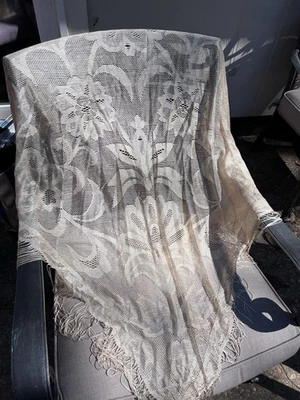 Bufanda envolvente vintage de encaje metálico con flecos para mujer talla única marfil dorado Foto 1 de 4