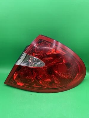 OEM 2007 2008 2009 BUICK LACROSSE PASAJERO LUZ TRASERA DERECHA LÁMPARA 15899972 Foto 1 de 4