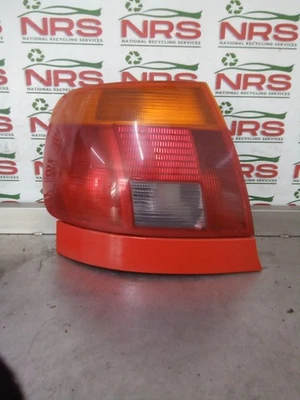 LUZ TRASERA AUDI A4 QUATTRO 6 (LADO PASAJERO) 1995-2000 Foto 1 de 4