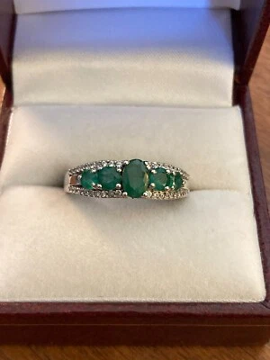 Anillo de plata de ley .925 chapado en rodio esmeralda y punta circonita talla 8,75 Foto 1 de 4