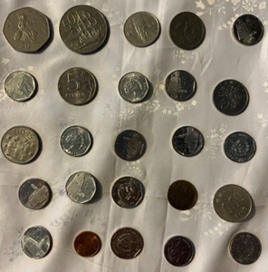 Small Coin Collection 25 assorted coins from all over the world - Imagen 1 de 5