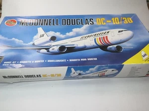 AIRFIX 1/144 Model Aircraft Kit McDonnell Douglas DC-10/30 Special Ed SAS/AA - Picture 1 of 3