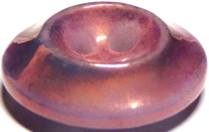 ANTIGUO BOTÓN ESTILO TINTERO PORCELANA BRILLO PÚRPURA LILA 4 AGUJEROS - 1/2" - Imagen 1 de 3