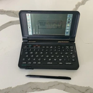 Vintage Sharp Zaurus ZR-5800 PDA Personal Organizer + STYLUS- READ DESCRIPTION - Photo 1 sur 12