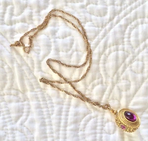 Colgante estilo antiguo ~ frasco de imitación con piedras de vidrio púrpura, cadena de 24" - Imagen 1 de 5