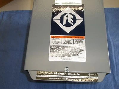 Bomba de agua sumergible Franklin caja de control 1-1/2 HP 230V 1PH # 2823008110 Foto 1 de 4