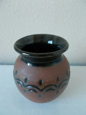 装饰陶瓷花瓶,拉脱维亚设计,手工制作(小 3.5 英寸高) — 第 1/4 张图片