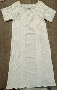 Zara Damen Maxikleid weiß bestickt Spitze Indien klein Boho Landhaus Romantik - Bild 1 von 14